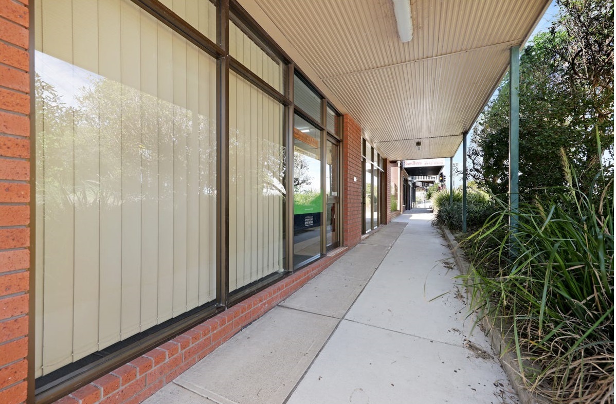 175996704970148247 rsd For Commercial Lease