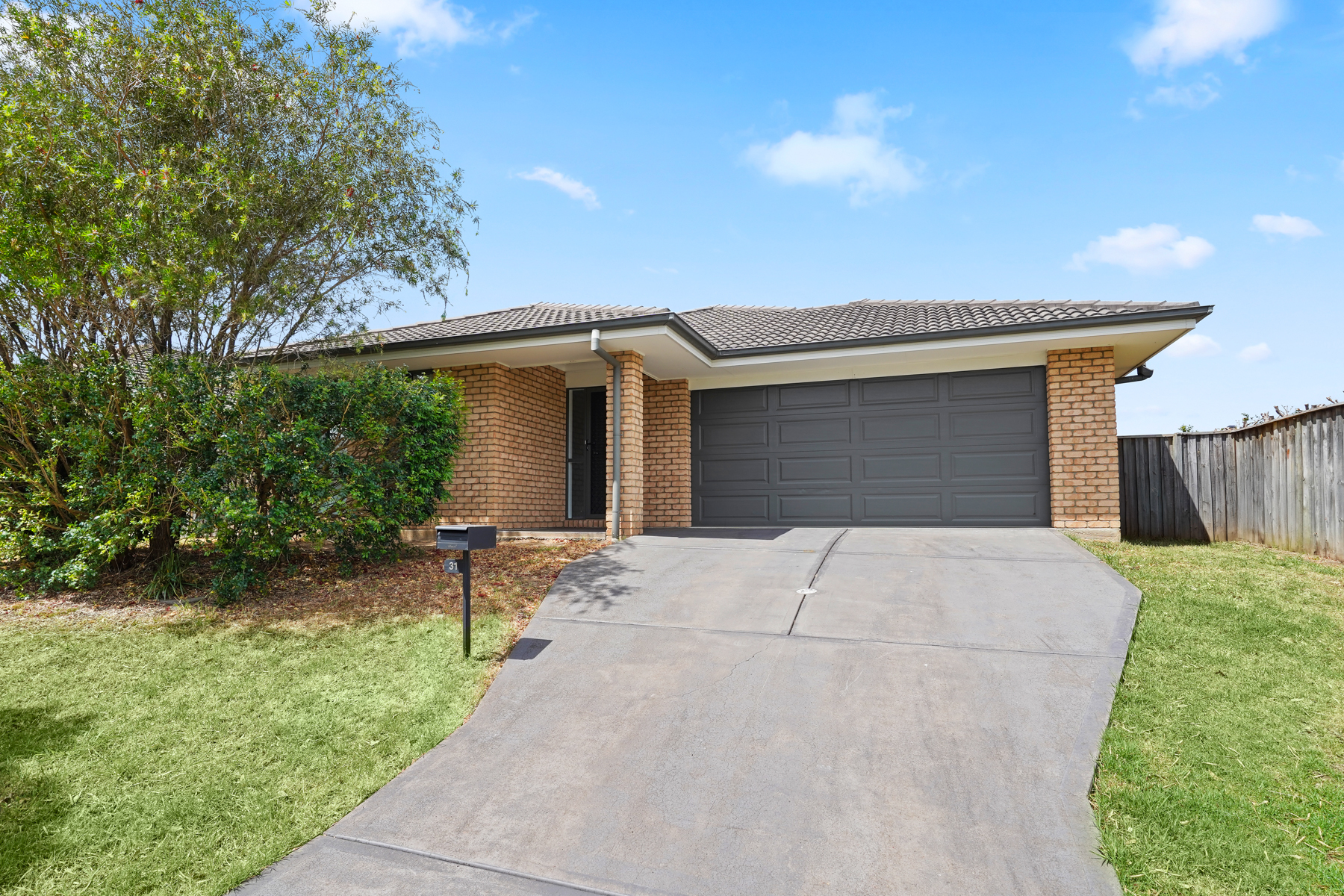 For Lease 1 For Lease 176152260870429004 rsd For Lease