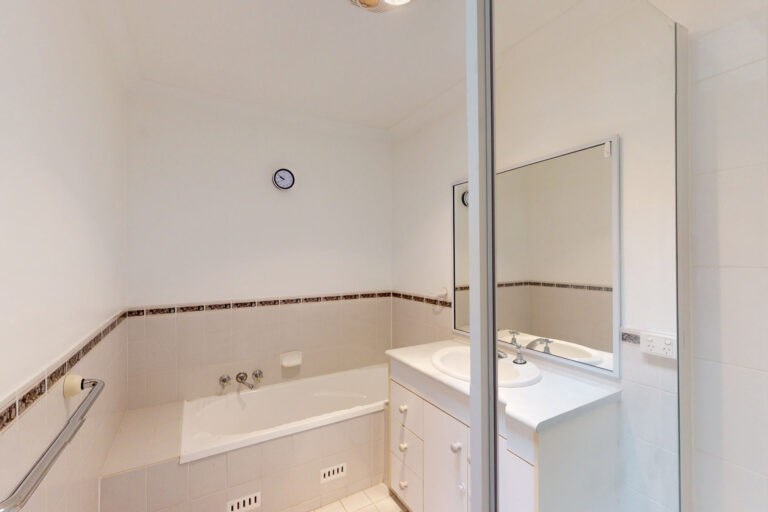 176222850614053822-rsd