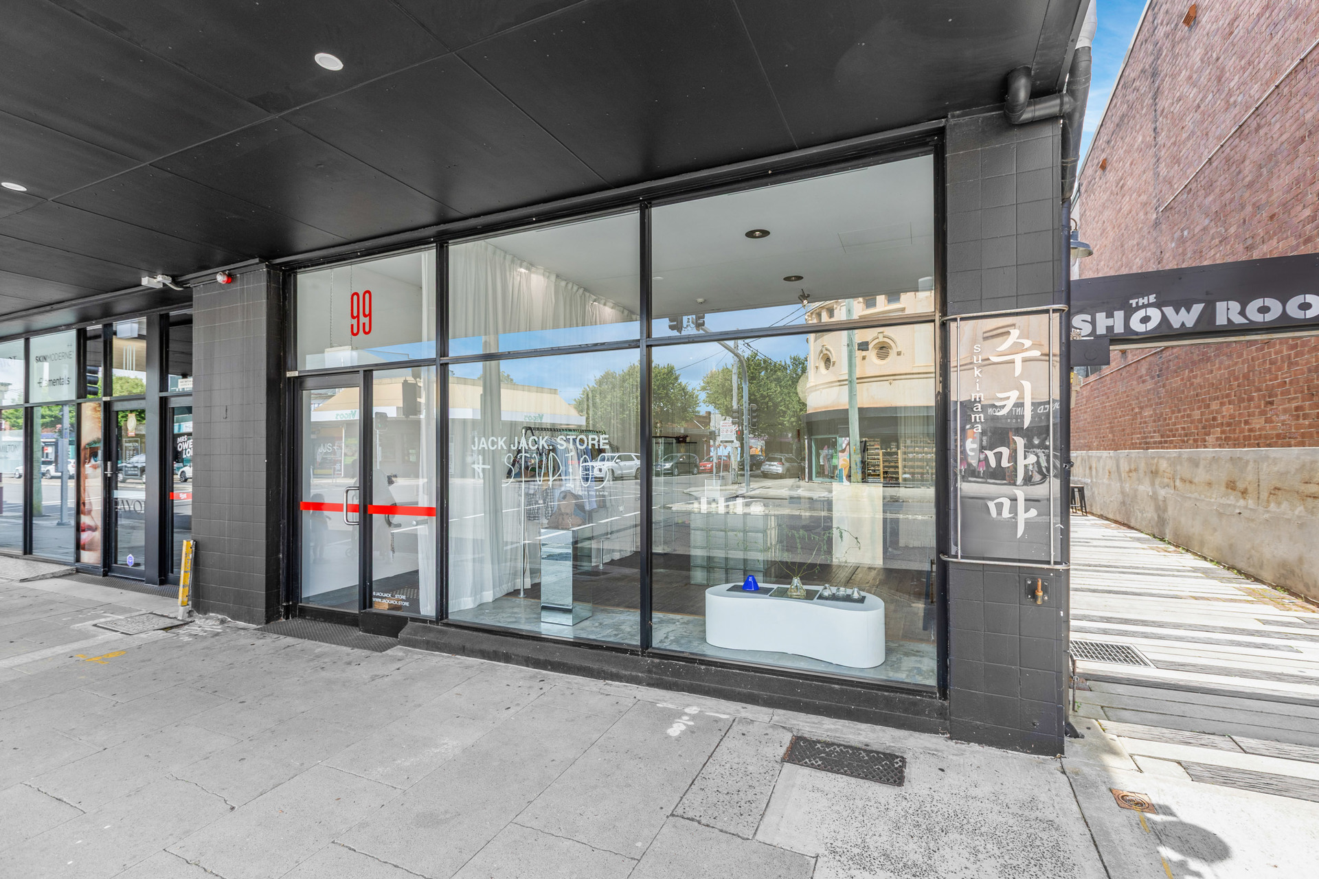 176247777575135656 rsd For Commercial Lease