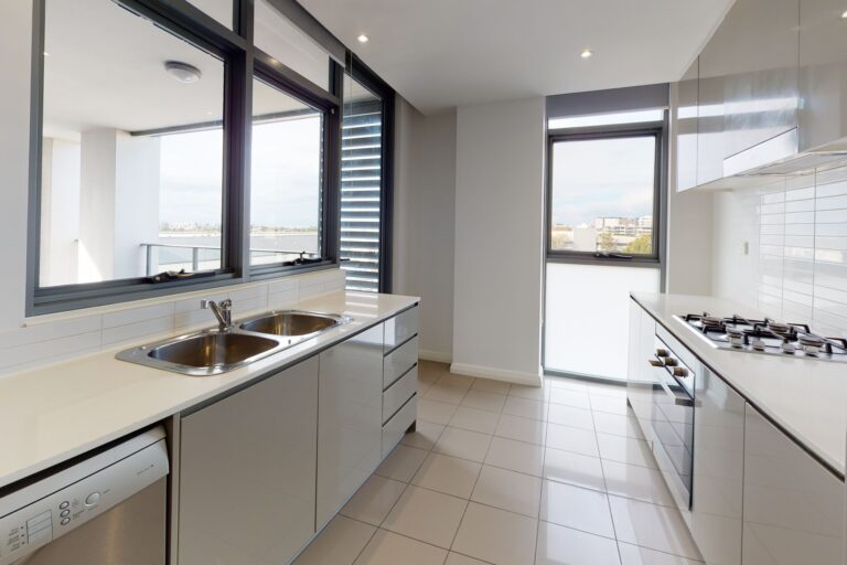 172680857307773218-rsd