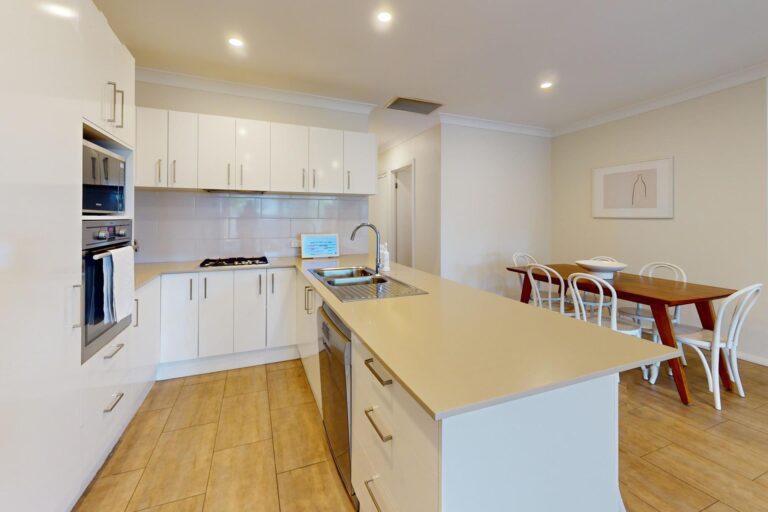 176523935736177311-rsd