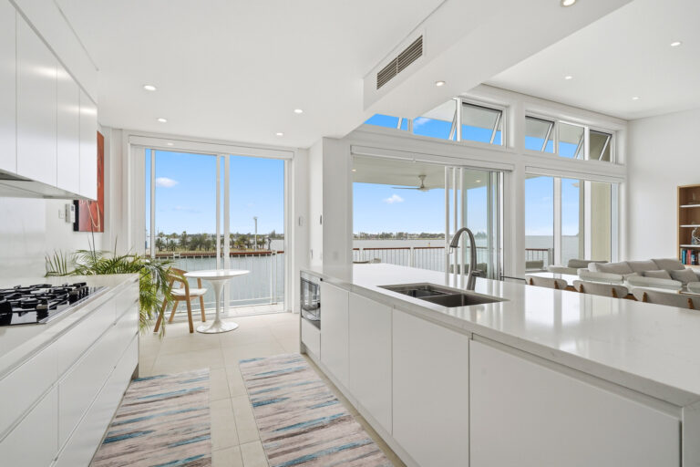 176594313370298335-rsd