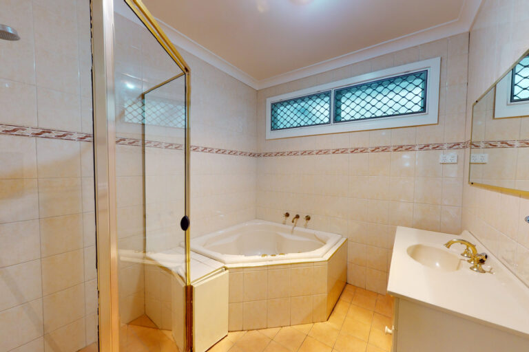 163417835824541306-rsd