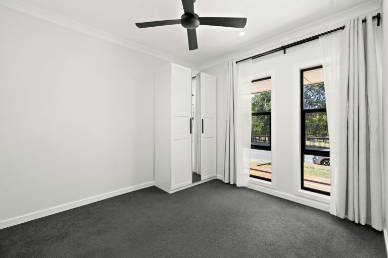 176773540614351998-rsd