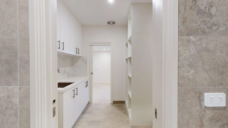 177033877759368385-rsd