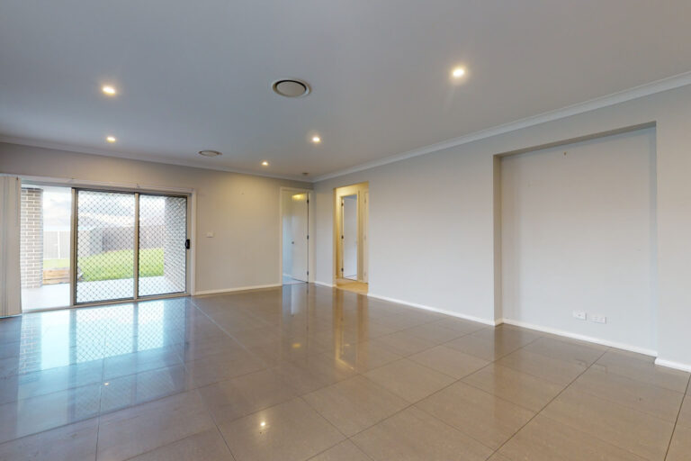 168301035956914783-rsd