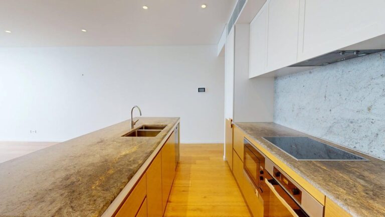 177309378820875942-rsd