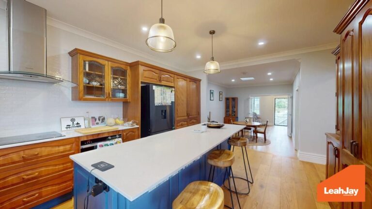 177485377452324401-rsd